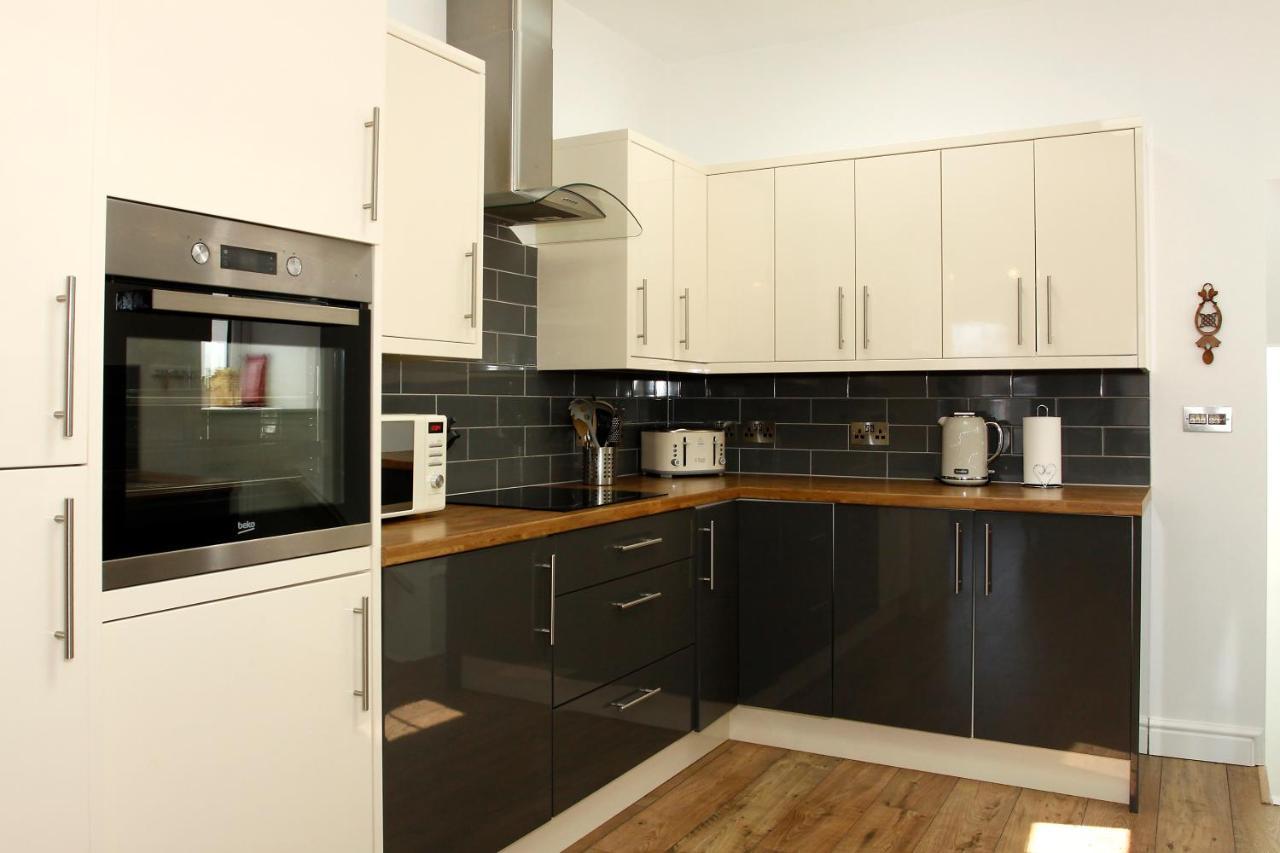 2 Yr Hen Fanc Apartment Aberaeron Exterior foto